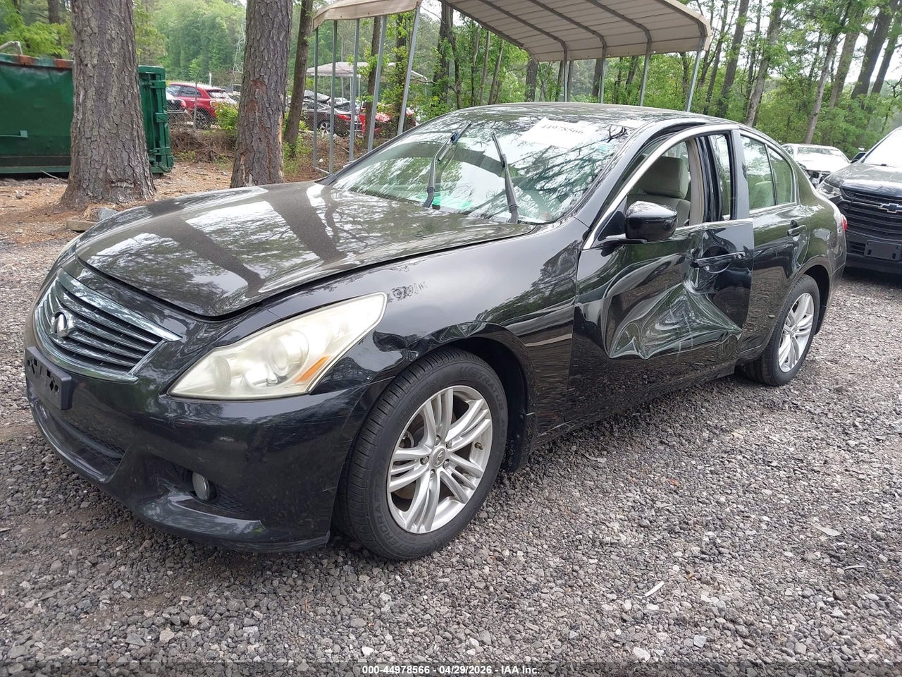 2011 INFINITI G37X · 2/11