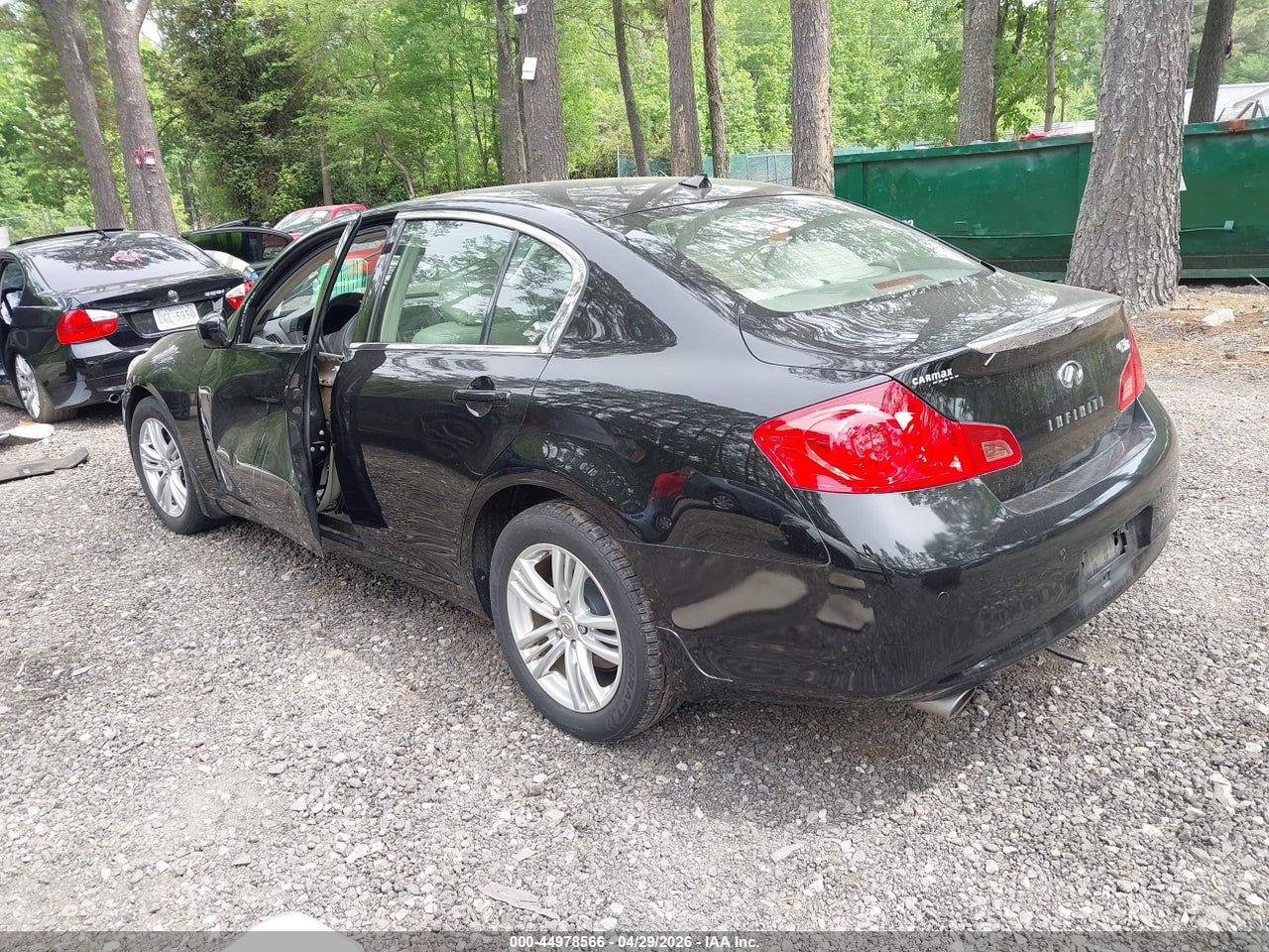 2011 INFINITI G37X · 3/11