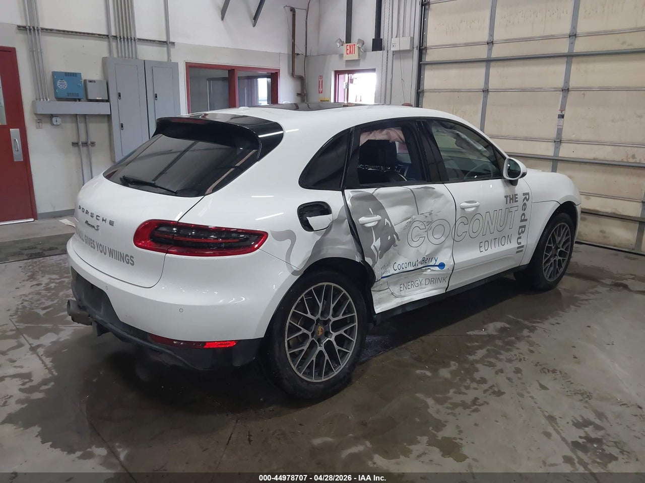 2017 PORSCHE MACAN S · 4/11