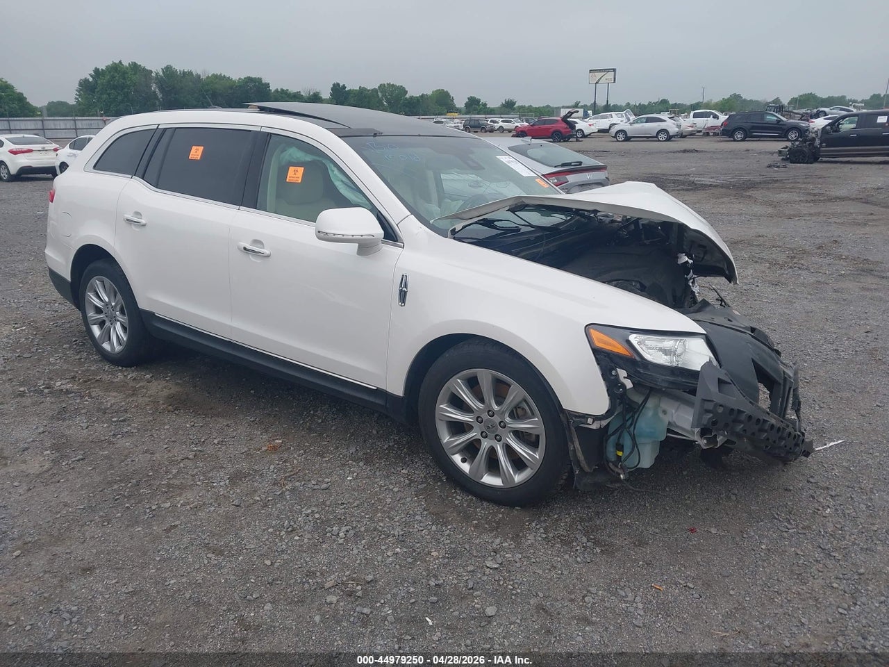 2LMHJ5AT7JB****** · 2018 LINCOLN MKT RESERVE