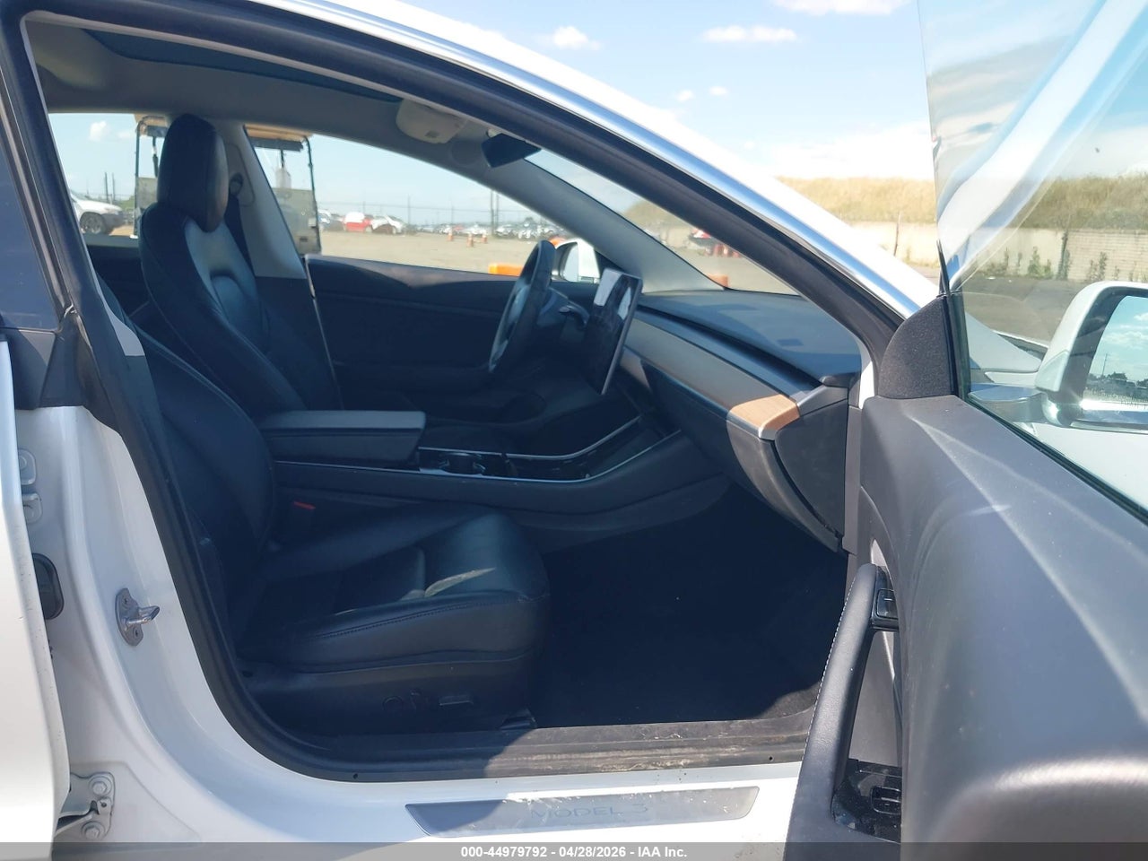 2020 TESLA MODEL 3 STANDARD RANGE PLUS REAR-WHEEL DRIVE/STANDARD RANGE REAR-WHEEL DRIVE · 5/11