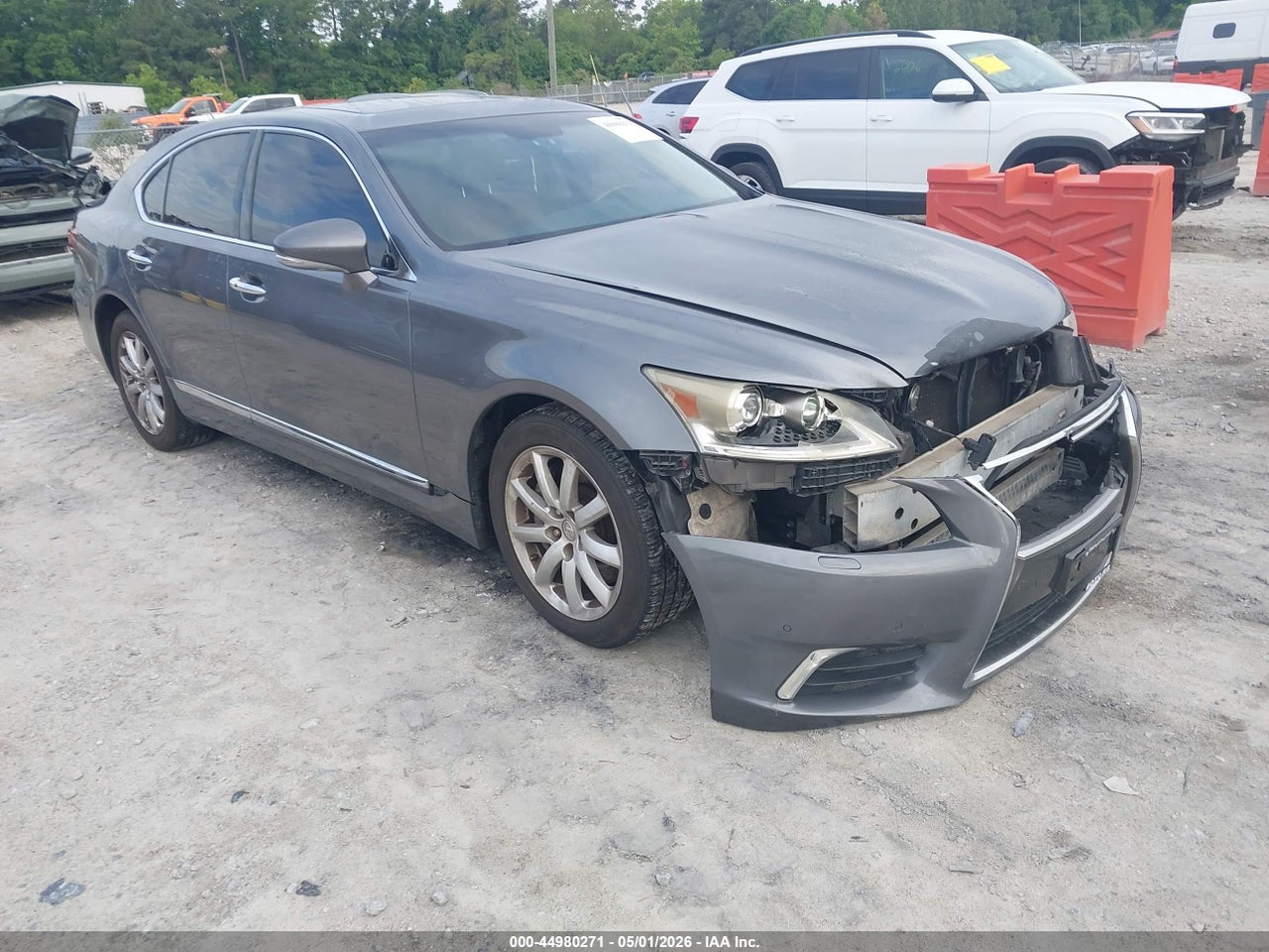 JTHCL5EF7D5****** · 2013 LEXUS LS 460