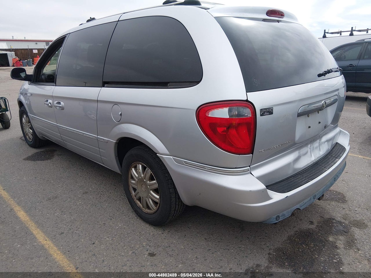 2005 CHRYSLER TOWN &amp; COUNTRY LIMITED · 3/11