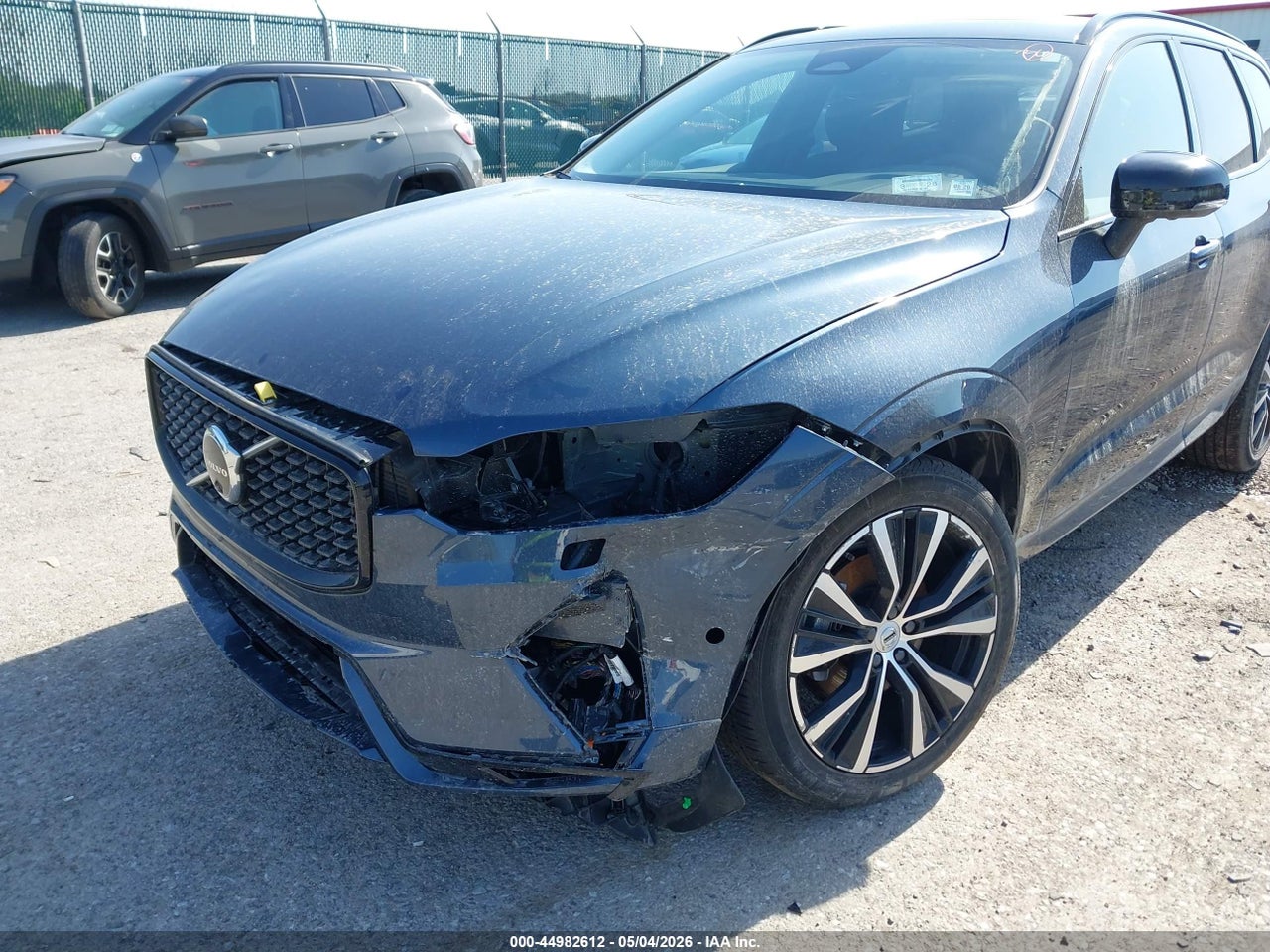2025 VOLVO XC60 B5 PLUS · 6/11