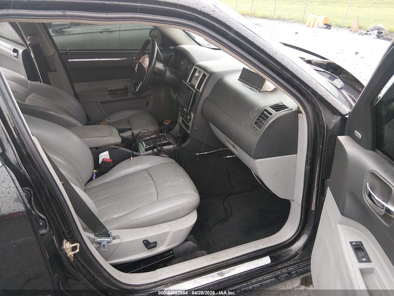 2006 CHRYSLER 300C · 5/11
