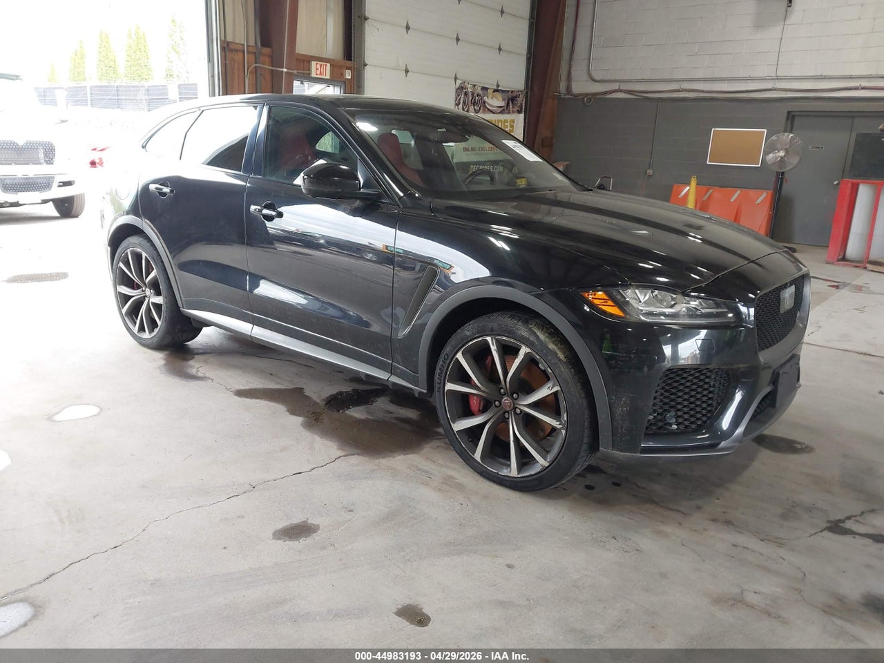 SADCZ2EEXLA****** · 2020 JAGUAR F-PACE SVR P550 AWD AUTOMATIC