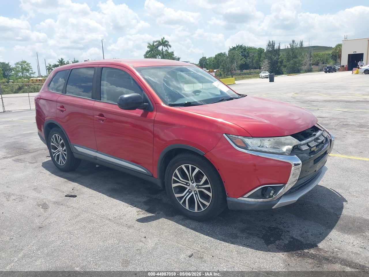 JA4AD2A30JZ****** · 2018 MITSUBISHI OUTLANDER ES