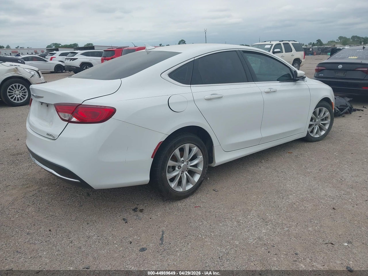 2016 CHRYSLER 200 C · 4/11