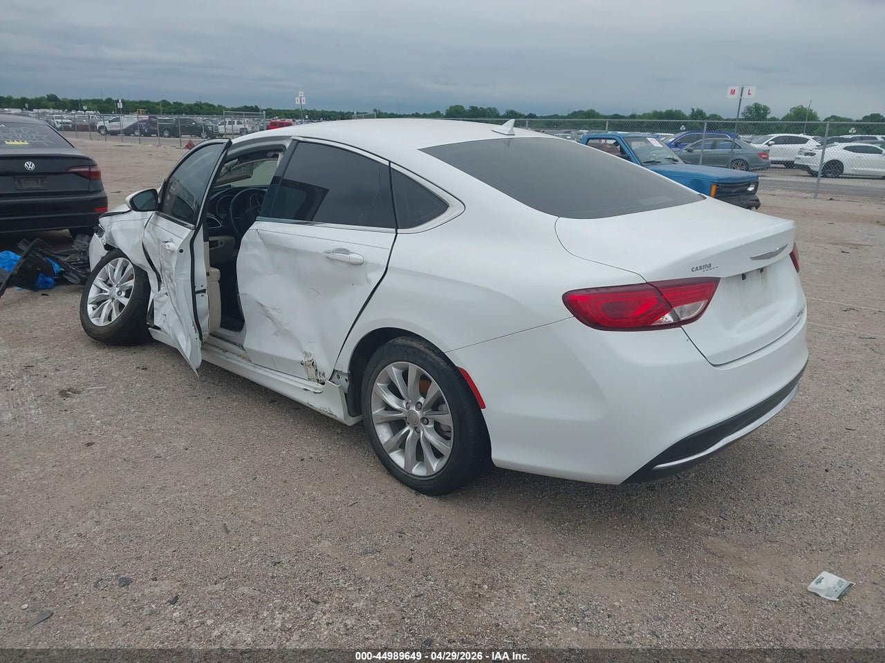 2016 CHRYSLER 200 C · 3/11