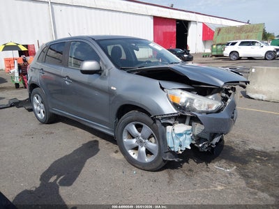 JA4AP3AU8BZ****** · 2011 MITSUBISHI OUTLANDER SPORT ES