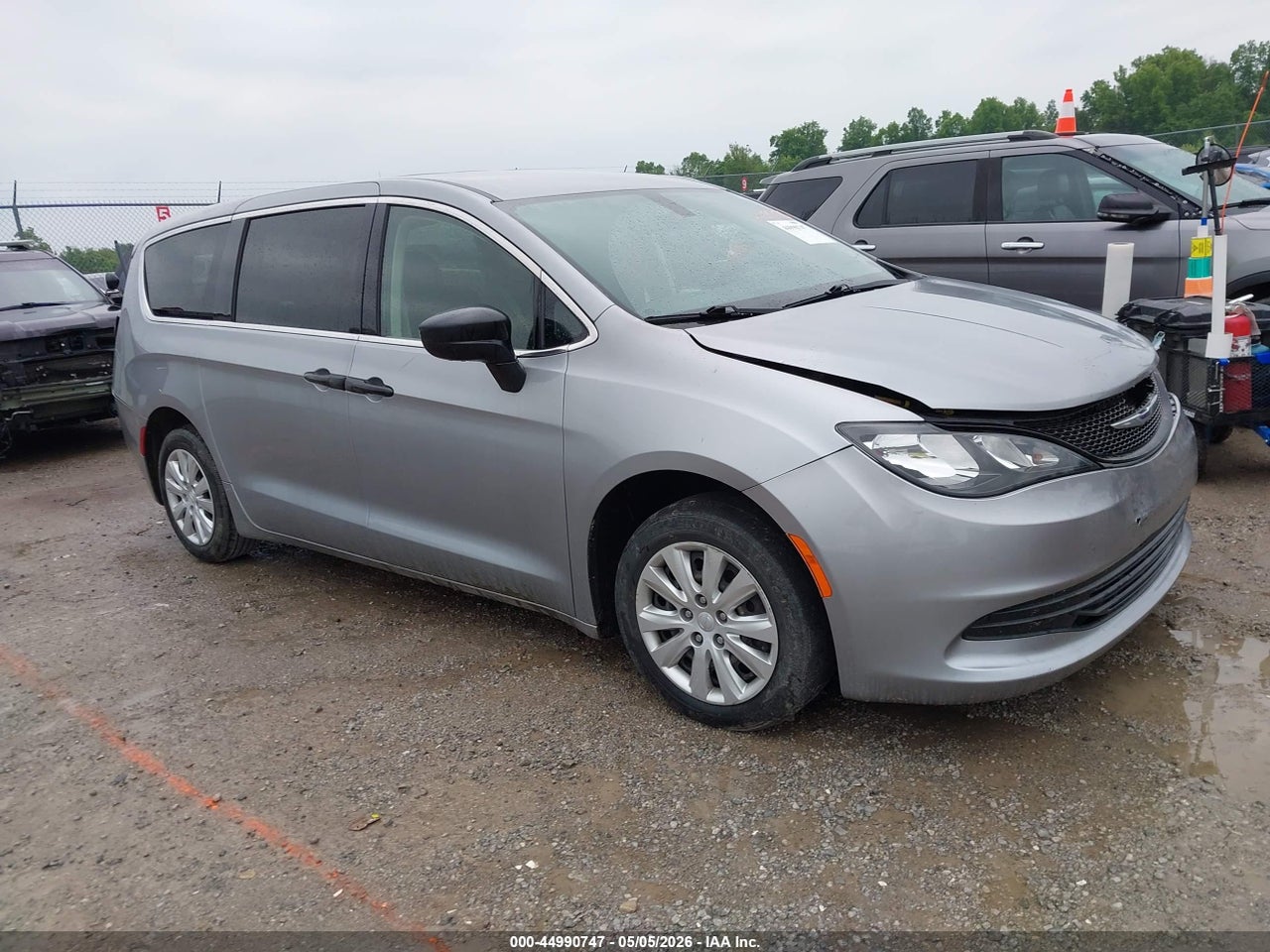 2C4RC1AG0LR****** · 2020 CHRYSLER VOYAGER L