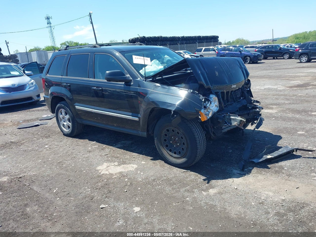 1J4PR4GK7AC****** · 2010 JEEP GRAND CHEROKEE LAREDO
