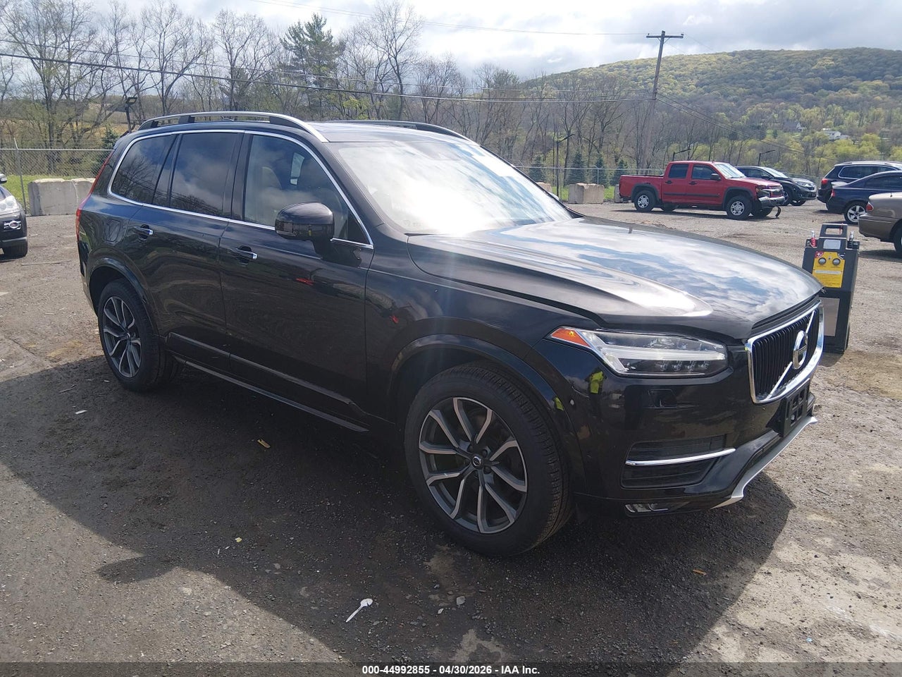 YV4A22PKXH1****** · 2017 VOLVO XC90 T6 MOMENTUM