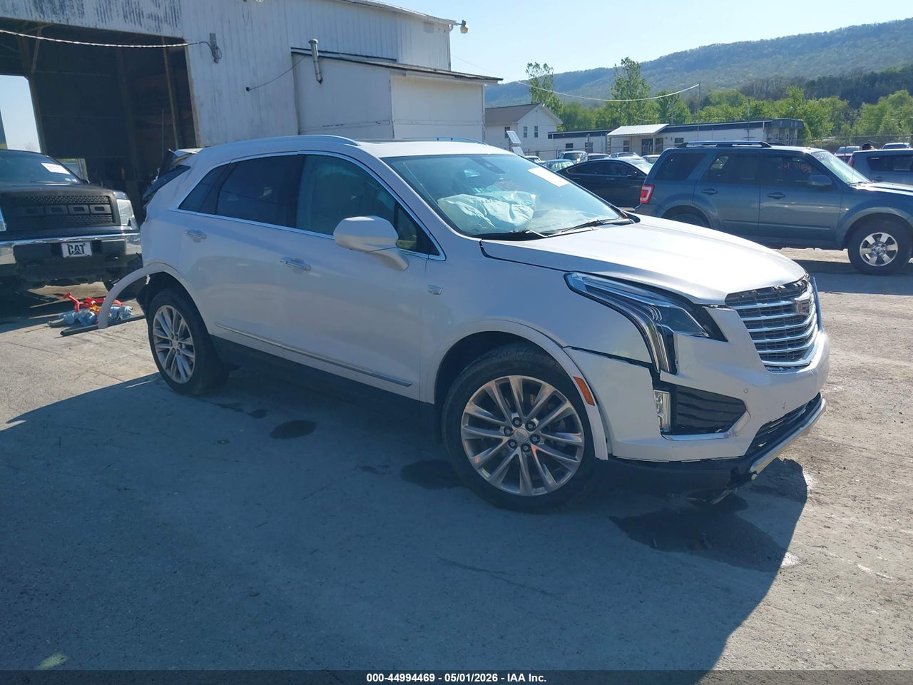 1GYKNFRS1HZ****** · 2017 CADILLAC XT5 PLATINUM