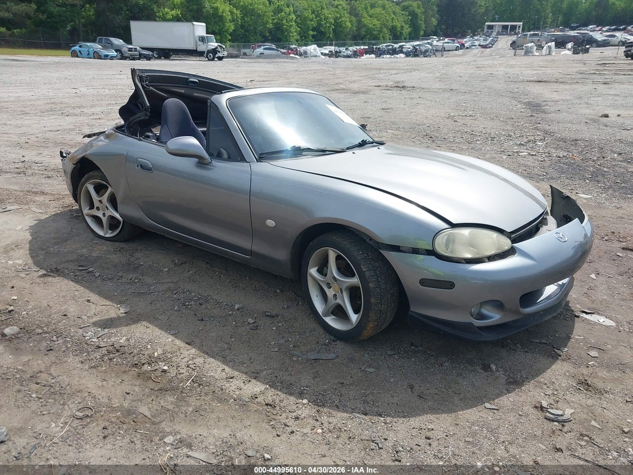 JM1NB353230****** · 2003 MAZDA MX-5 MIATA CLOTH/LS/SE/SHINSEN