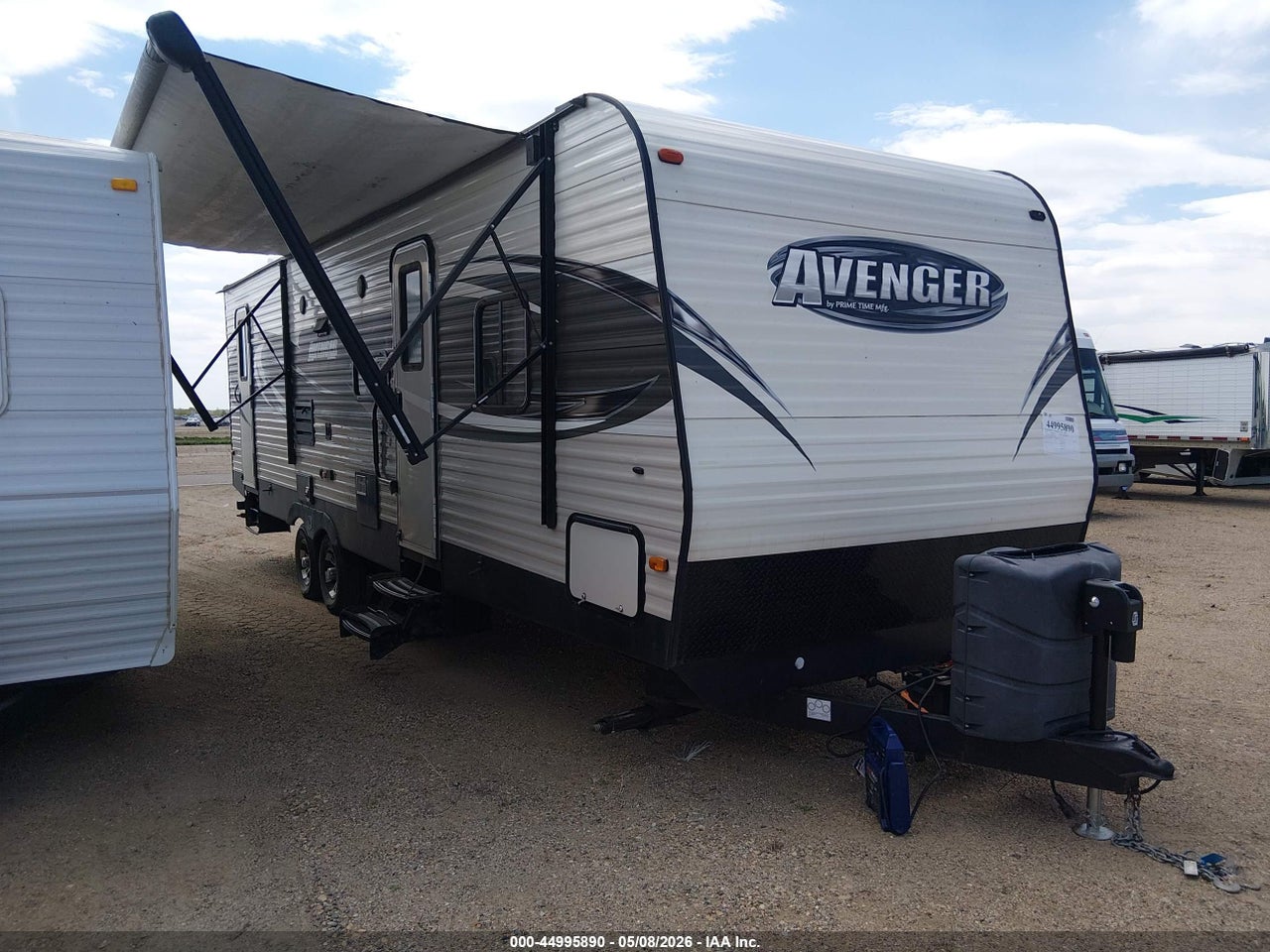 2016 FOREST RIVER AVENGER