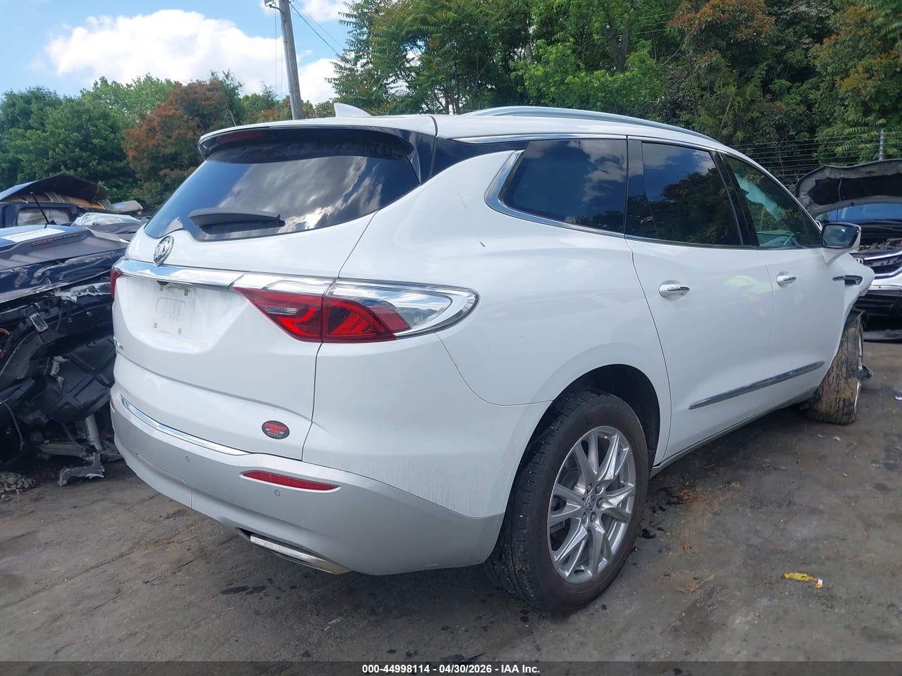 2023 BUICK ENCLAVE ESSENCE AWD · 4/11