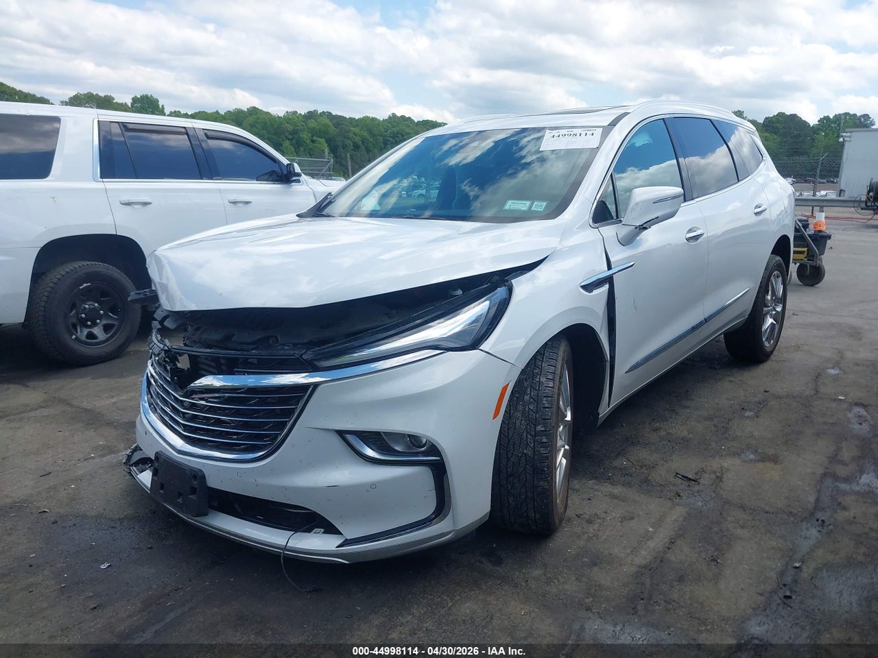 2023 BUICK ENCLAVE ESSENCE AWD · 2/11