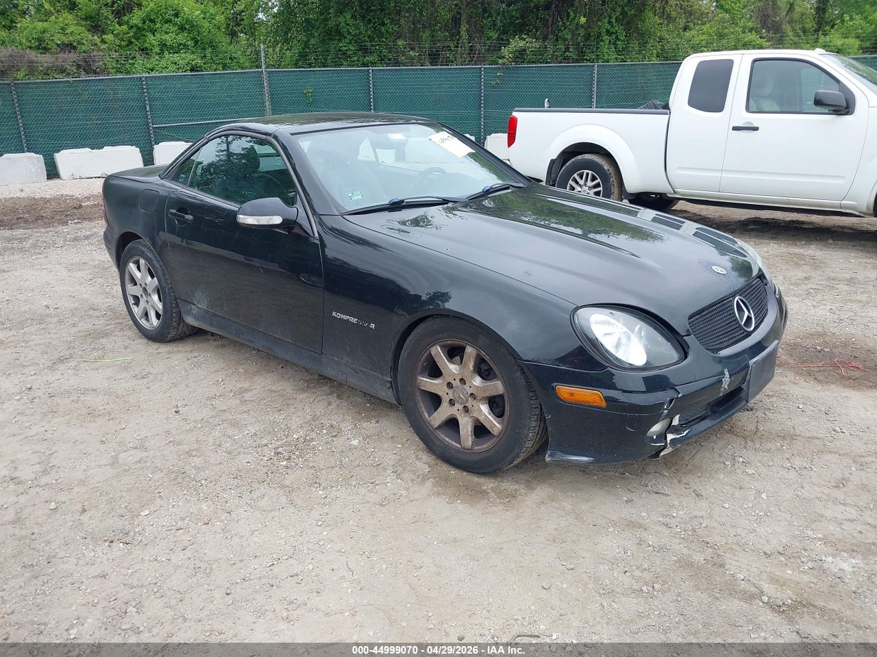 WDBKK49F52F****** · 2002 MERCEDES-BENZ SLK 230 KOMPRESSOR