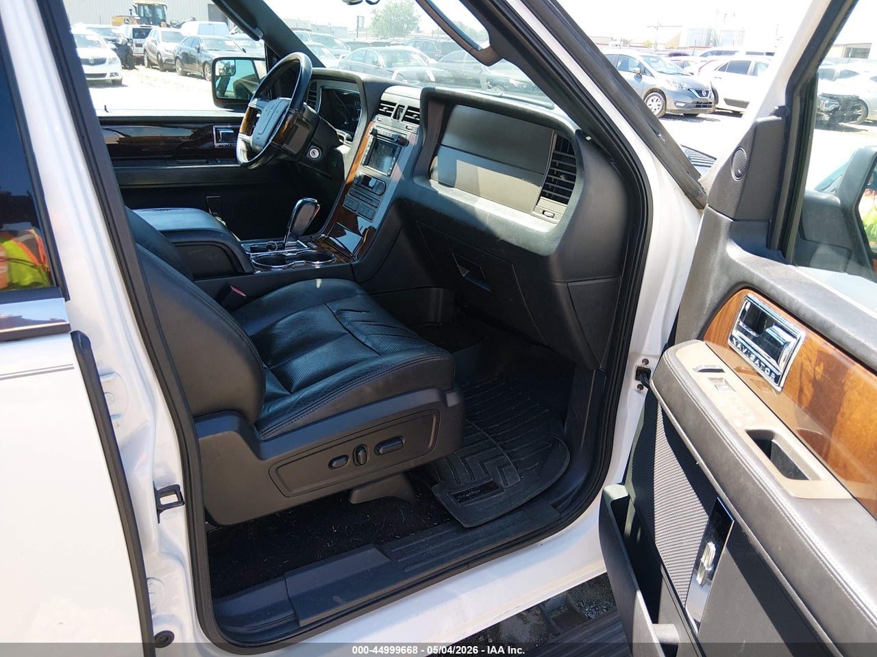 2013 LINCOLN NAVIGATOR · 5/11