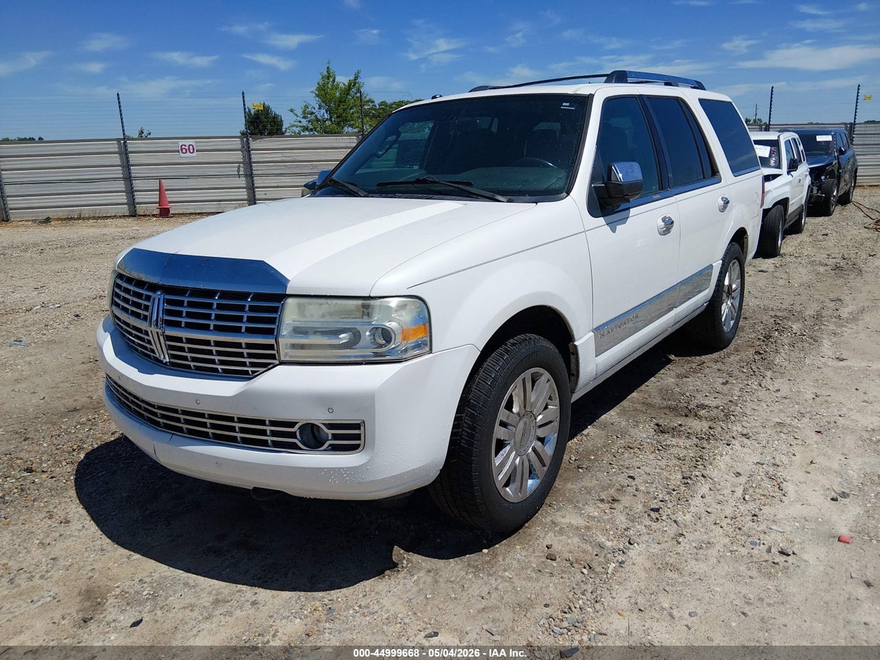 2013 LINCOLN NAVIGATOR · 2/11
