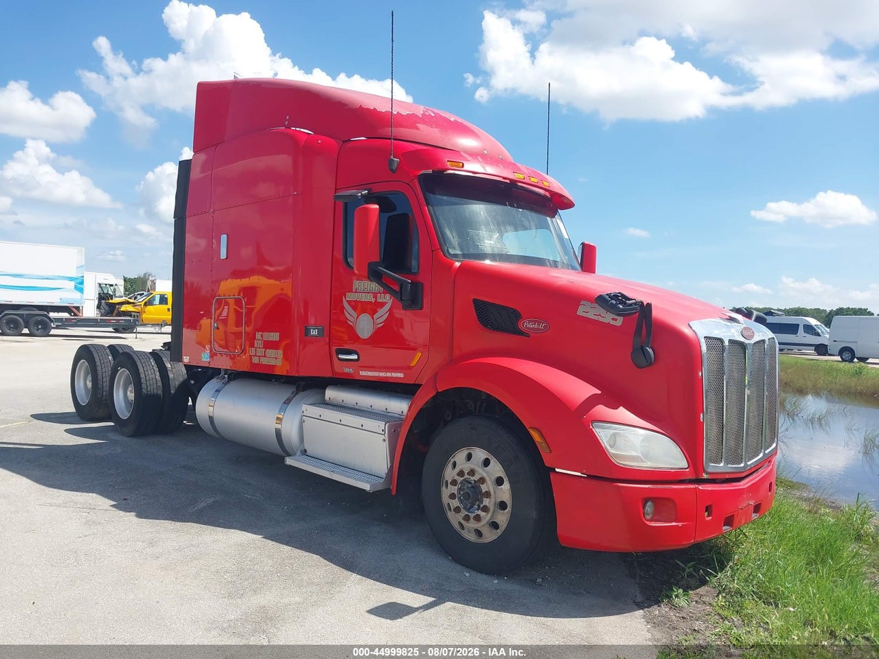 1XPBD49X2FD****** · 2015 PETERBILT 579