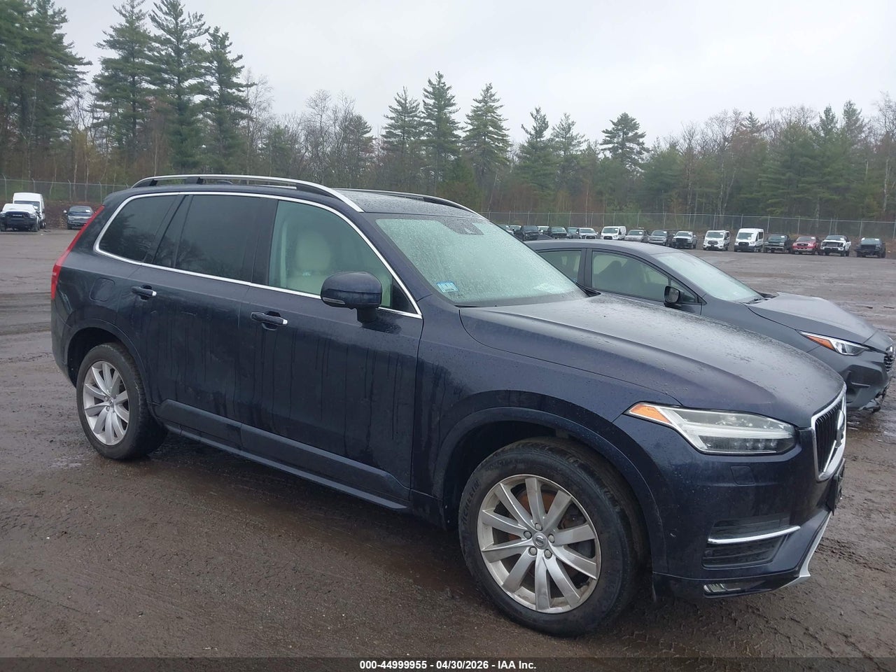 YV4A22PK2G1****** · 2016 VOLVO XC90 T6 MOMENTUM