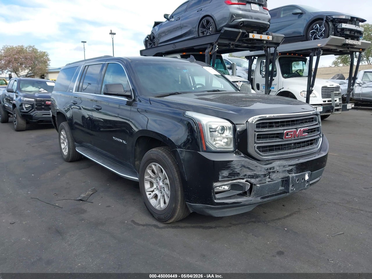 1GKS1GKC3KR****** · 2019 GMC YUKON XL SLT