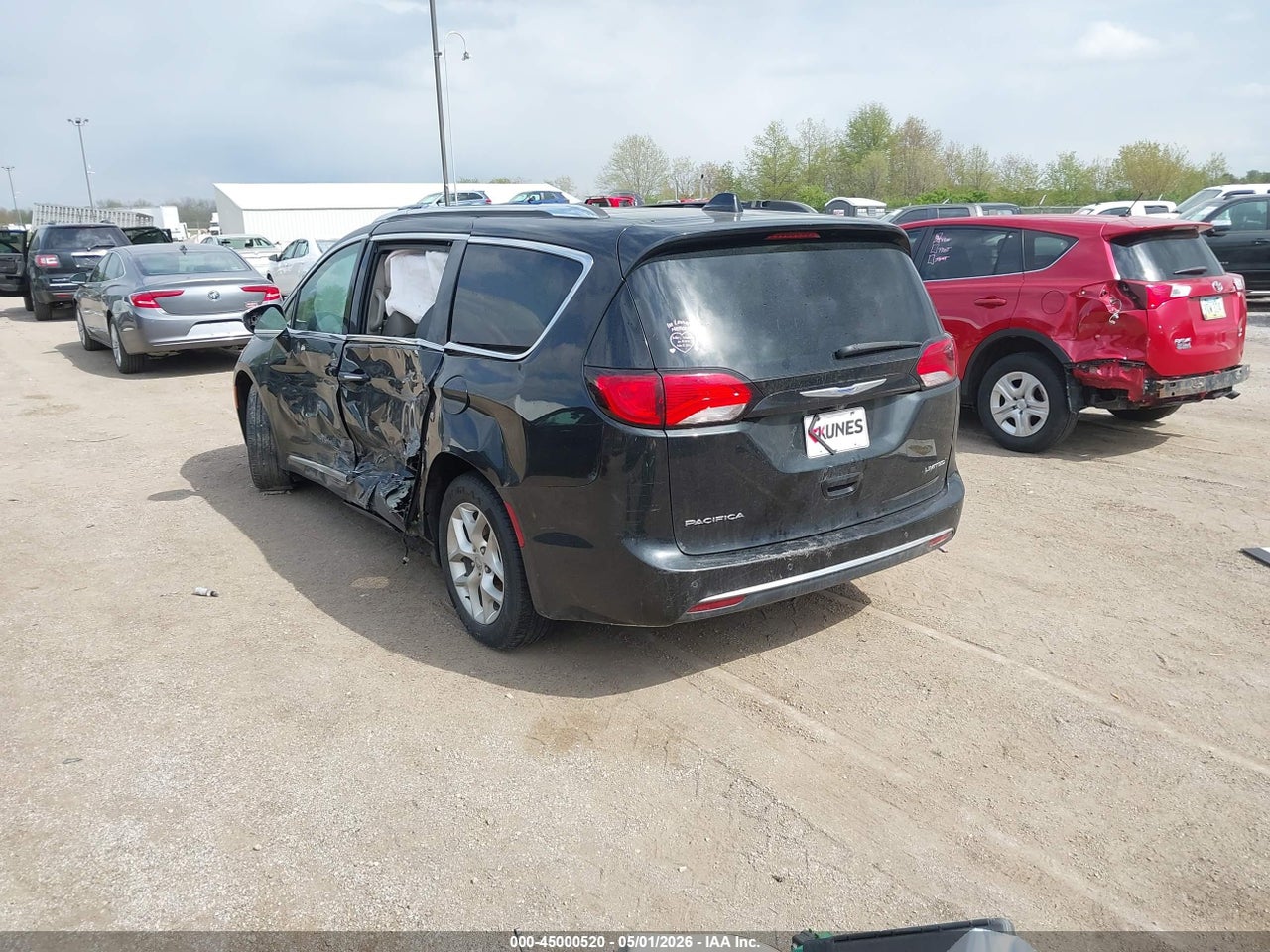2020 CHRYSLER PACIFICA LIMITED · 3/11