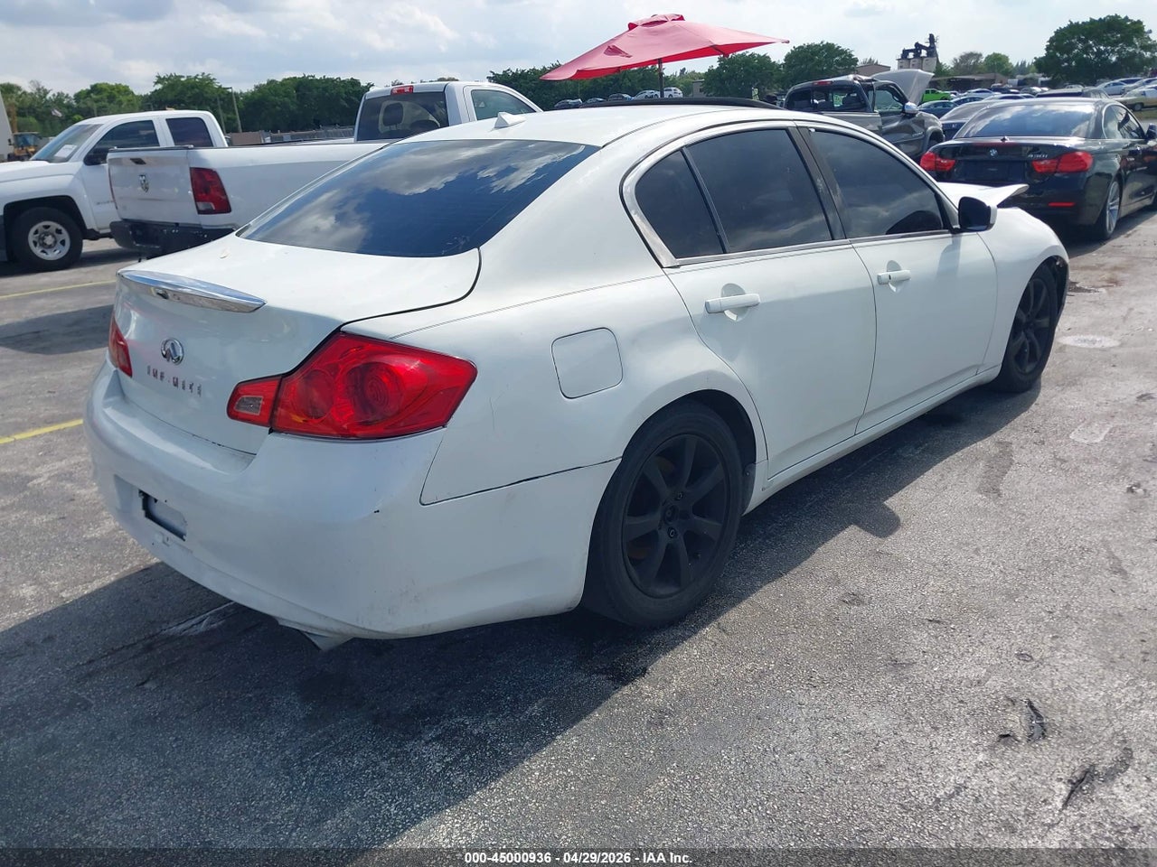 2012 INFINITI G25 JOURNEY · 4/10
