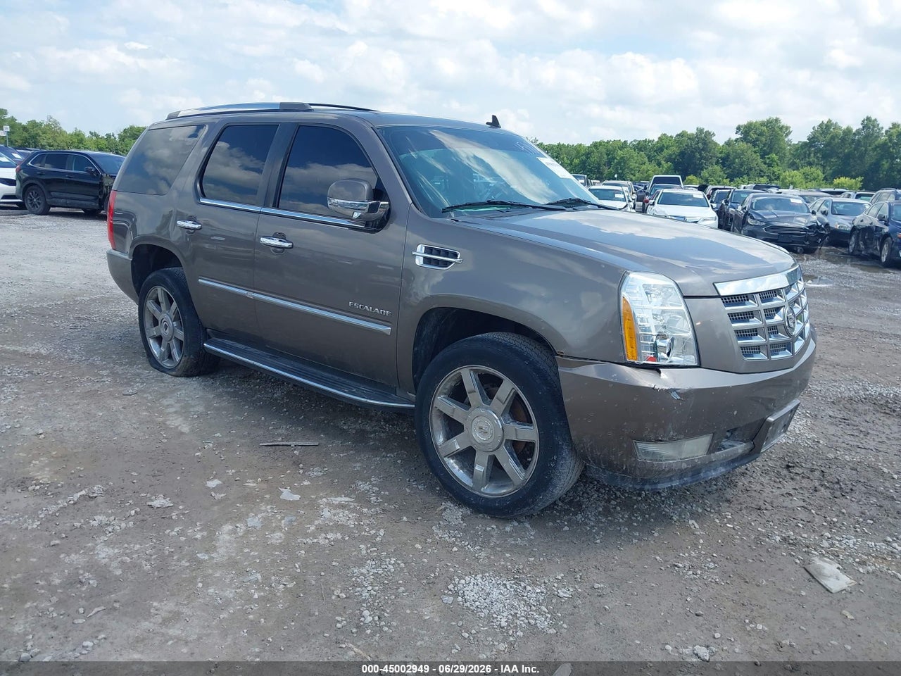 1GYS4BEF0BR****** · 2011 CADILLAC ESCALADE LUXURY