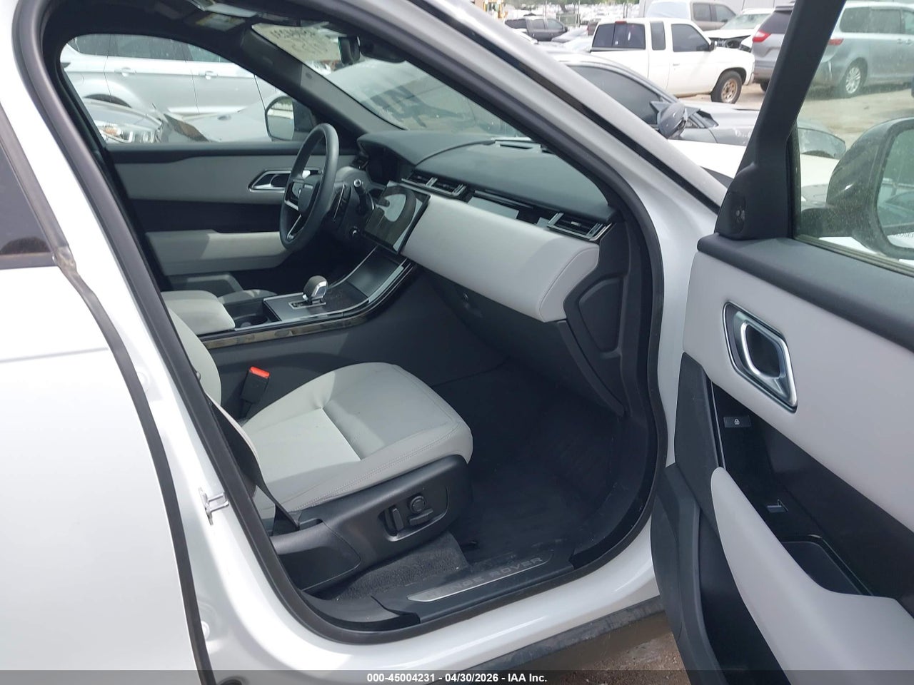 2026 LAND ROVER RANGE ROVER VELAR P250 DYNAMIC SE · 5/11