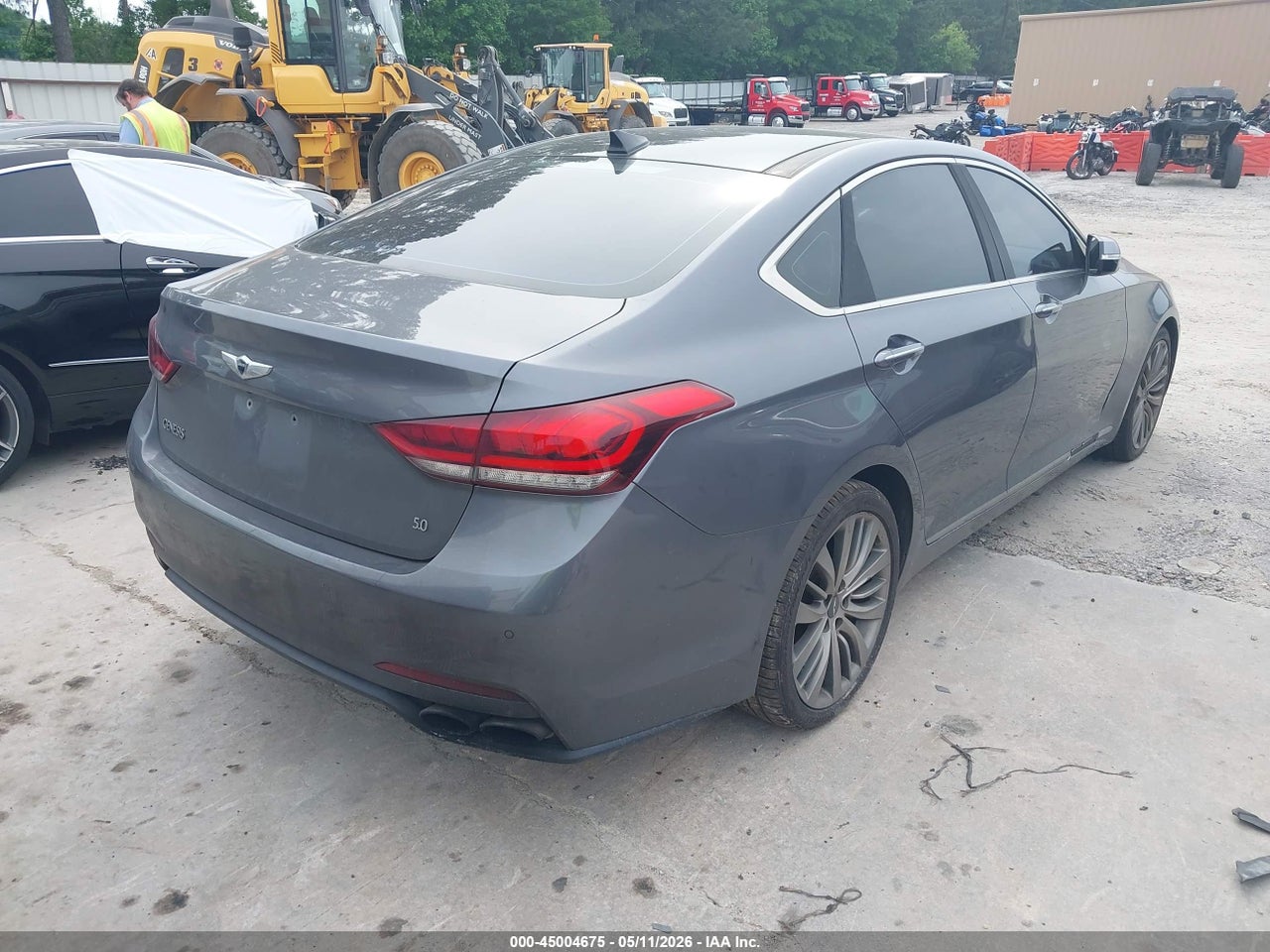 2015 HYUNDAI GENESIS 5.0 · 4/11