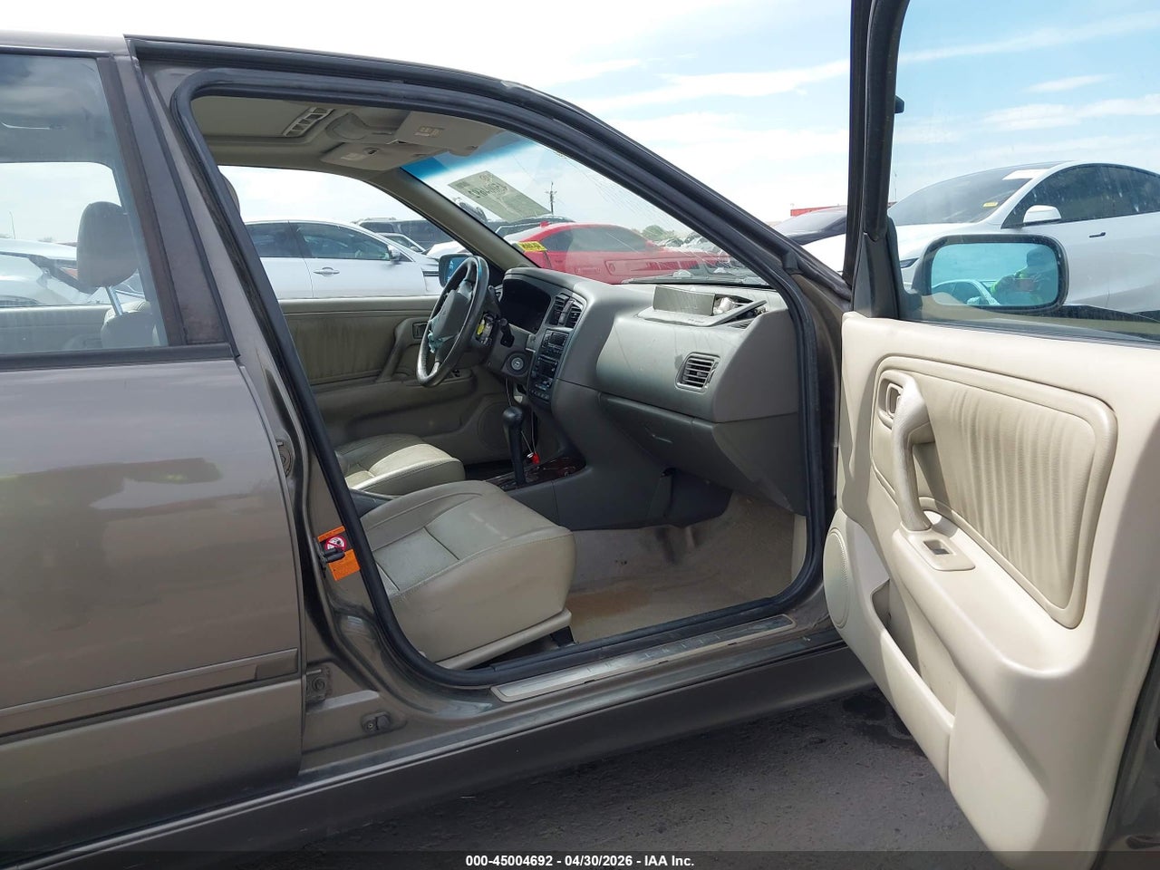 2002 INFINITI G20 LUXURY · 5/11