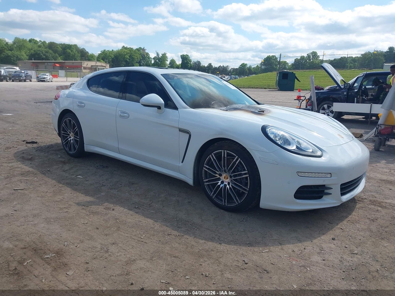 WP0AA2A71FL****** · 2015 PORSCHE PANAMERA 4