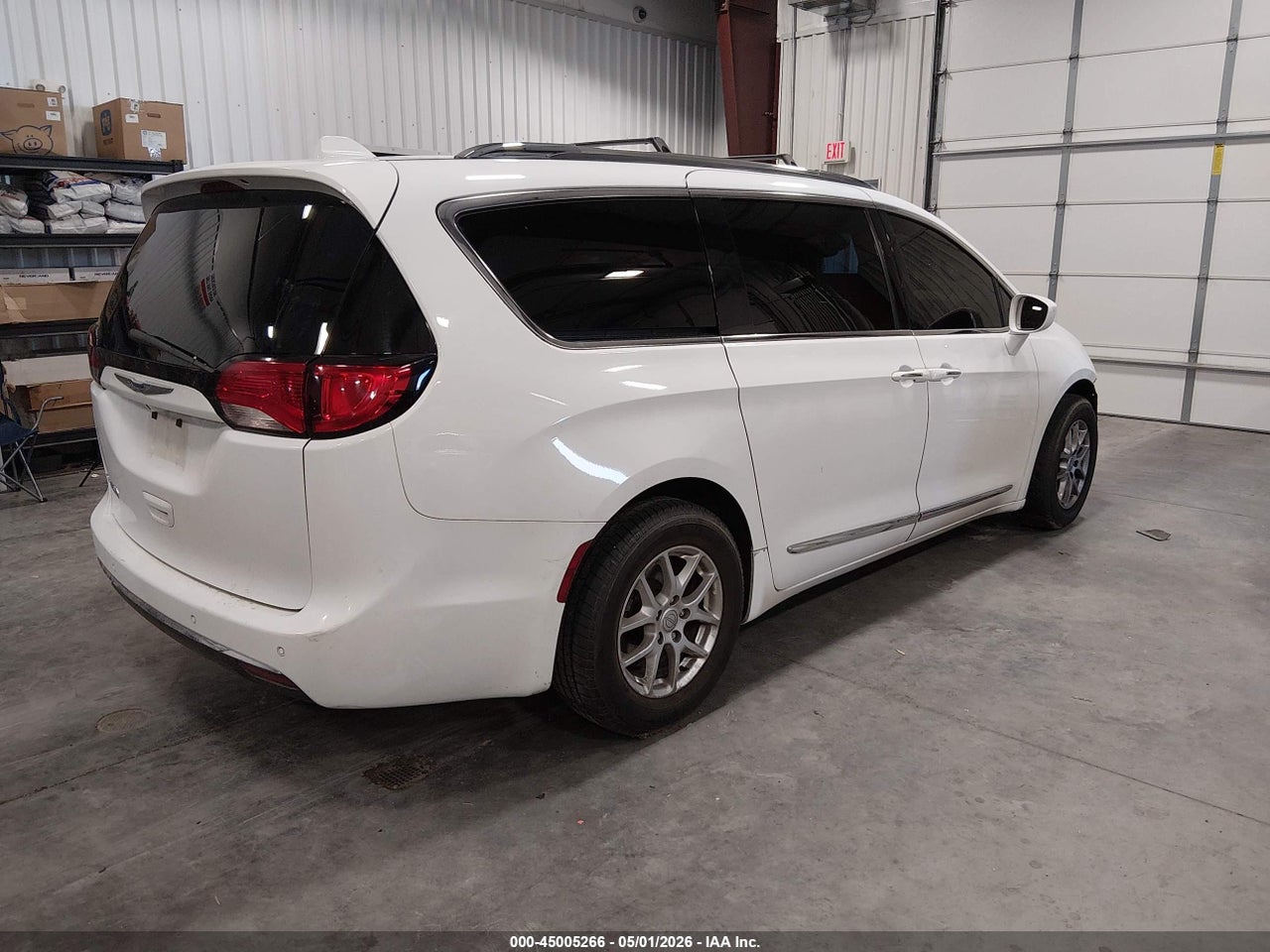 2020 CHRYSLER PACIFICA TOURING L · 4/11
