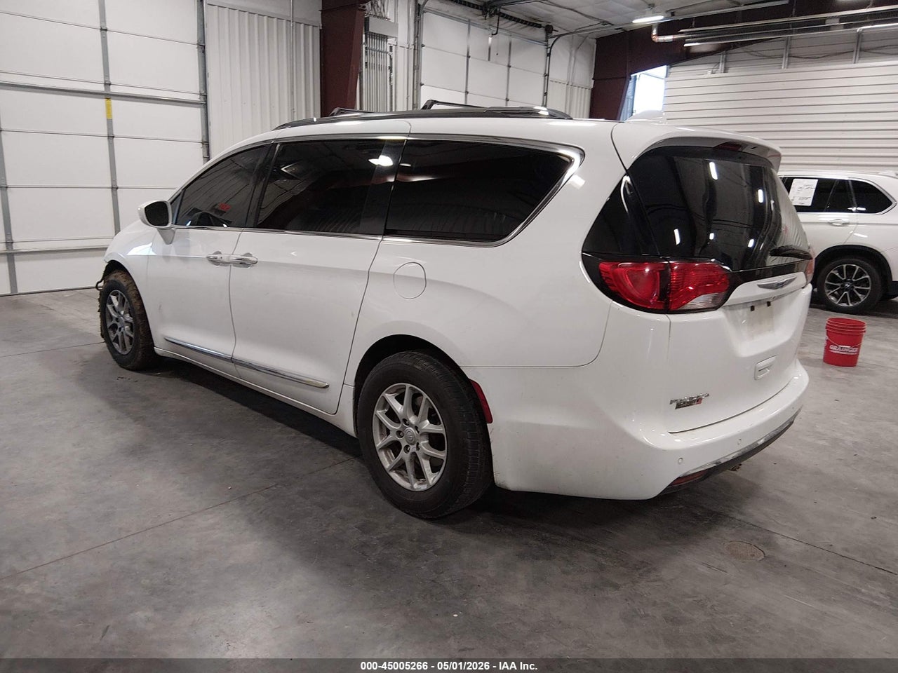 2020 CHRYSLER PACIFICA TOURING L · 3/11