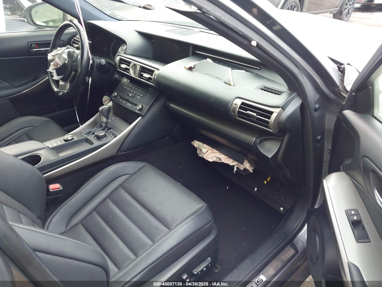 2016 LEXUS IS 200T   · 5/11