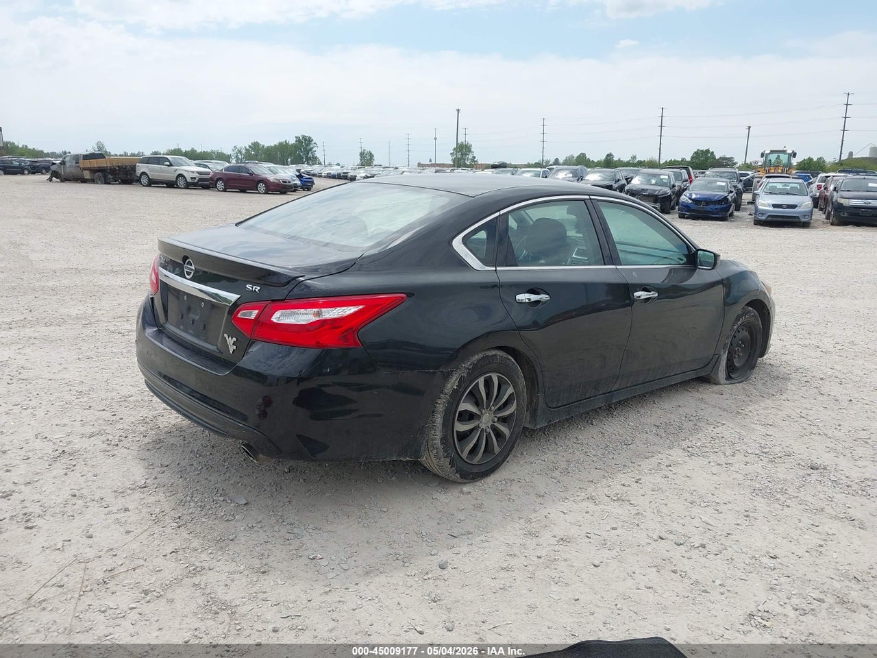 2016 NISSAN ALTIMA 2.5 SR · 4/11