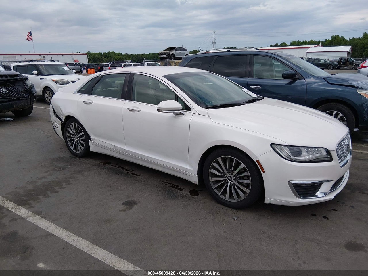 3LN6L5C94HR****** · 2017 LINCOLN MKZ SELECT