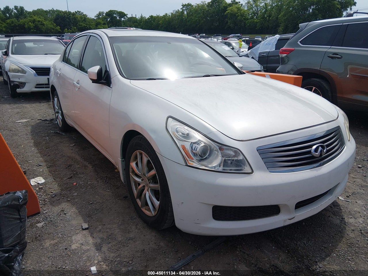 JNKCV61E29M****** · 2009 INFINITI G37 JOURNEY