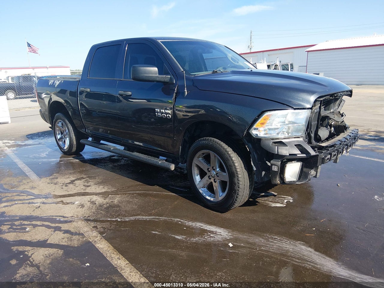 1C6RR7KG4HS****** · 2017 RAM 1500 EXPRESS  4X4 5'7 BOX
