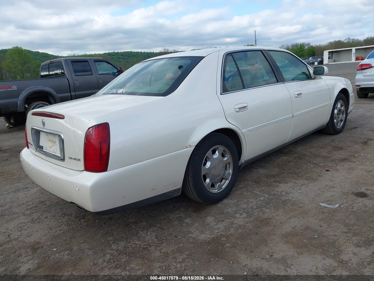 2002 CADILLAC DEVILLE STANDARD · 4/11