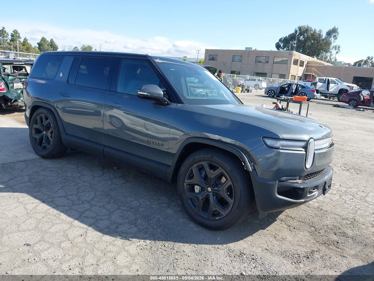 7PDSGCBA3TN****** · 2026 RIVIAN R1S DUAL MOTOR MAX PACK/PERFORMANCE DUAL MOTOR MAX PACK