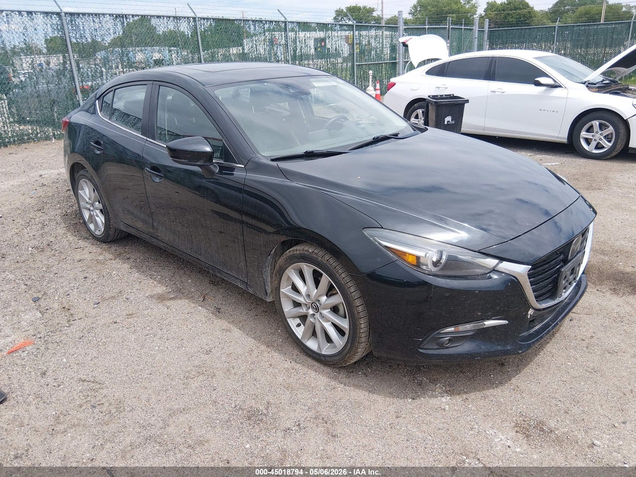 JM1BN1W32H1****** · 2017 MAZDA MAZDA3 GRAND TOURING