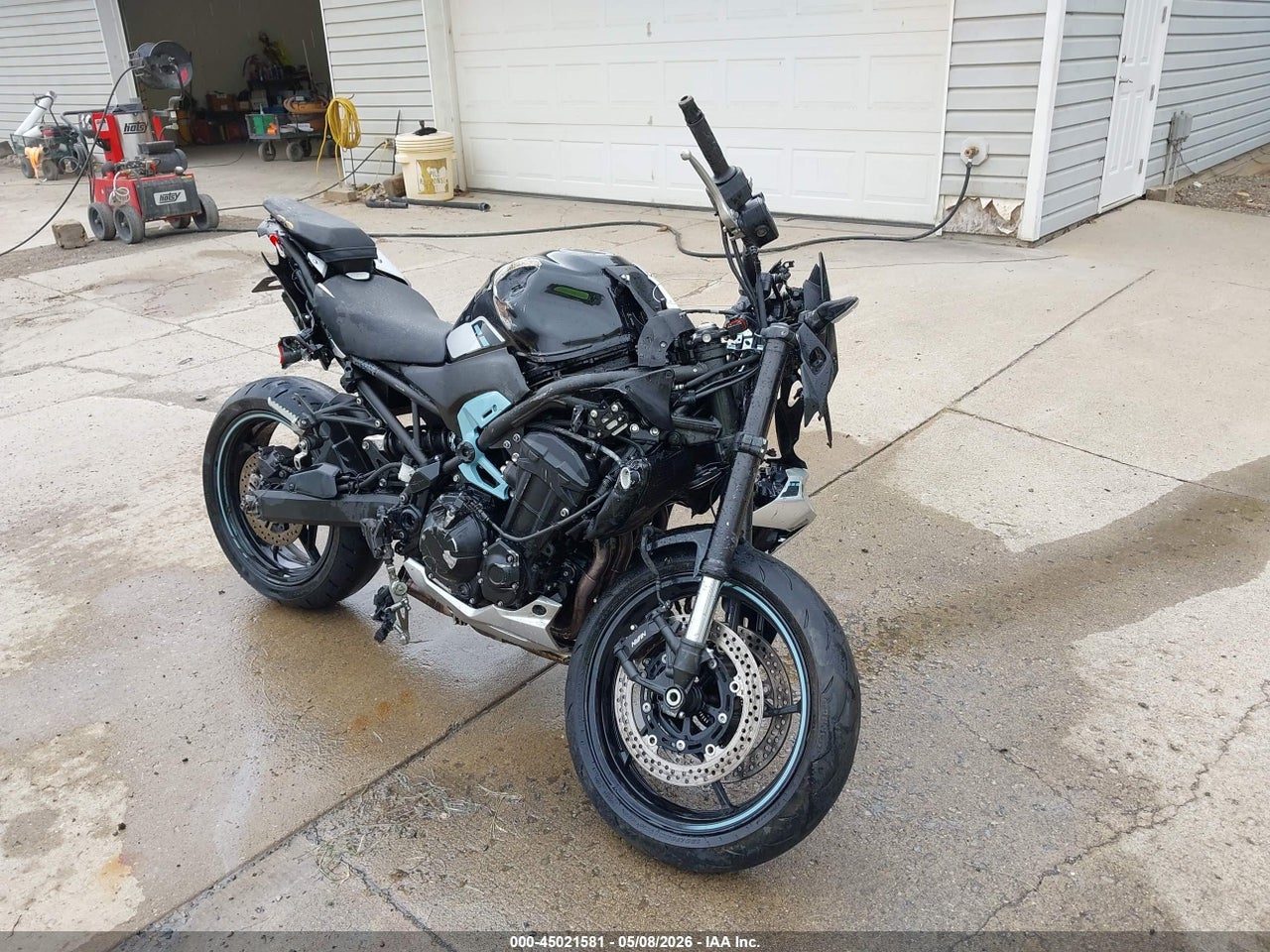 ML5ZRDS1XSD****** · 2025 KAWASAKI ZR900 S