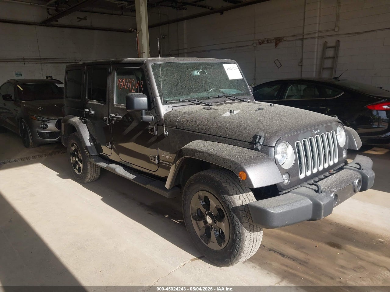 1C4BJWEG1JL****** · 2018 JEEP WRANGLER JK UNLIMITED SAHARA