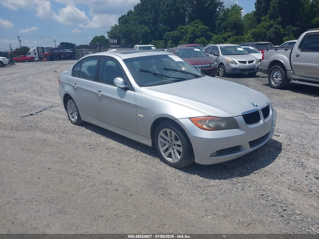 WBAVB13506P****** · 2006 BMW 325I