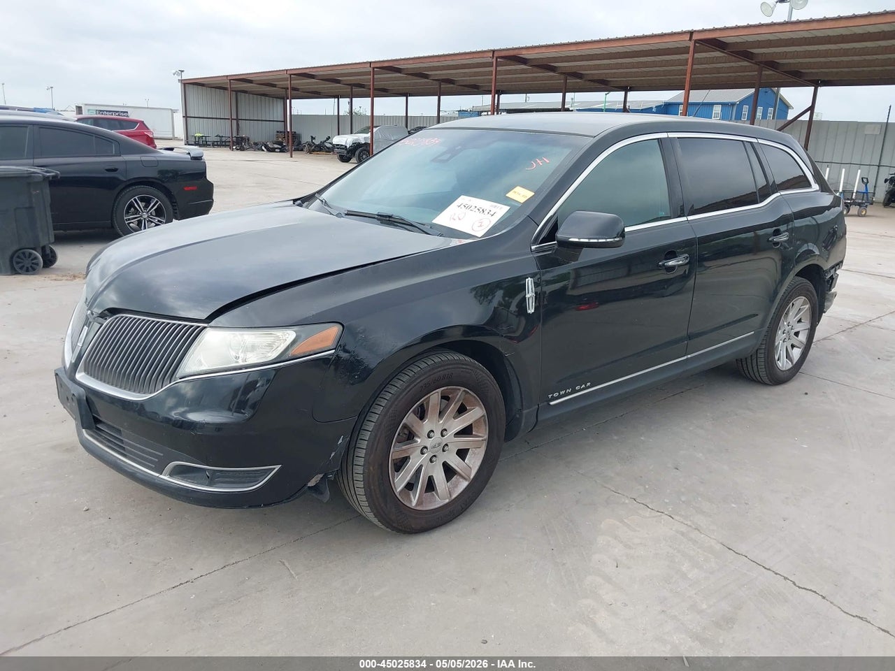 2014 LINCOLN MKT LIVERY · 2/11