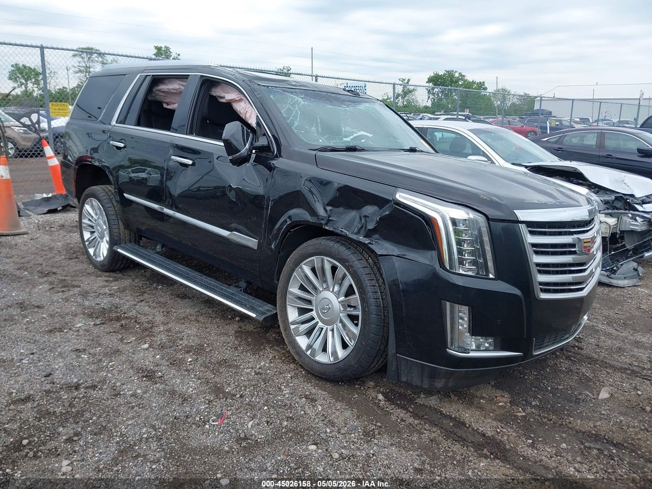 1GYS4DKJ4GR****** · 2016 CADILLAC ESCALADE PLATINUM